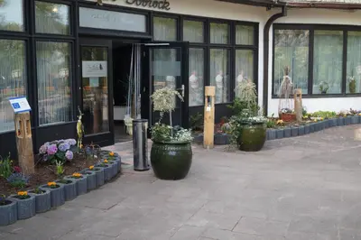 Ein Garten an der Unterkunft Forsthaus-Ferienhotel am Dobrock