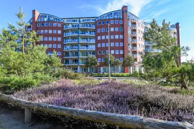 Ein Garten an der Unterkunft Haus Nordseebrandung NA72