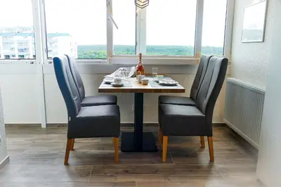 Ein Sitzbereich in der Unterkunft Strandhochhaus SB13