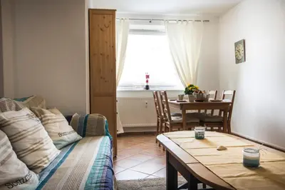 Ein Sitzbereich in der Unterkunft Neue Reihe 8 Wohnung links