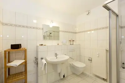 Ein Badezimmer in der Unterkunft Kurpark-Residenz 107