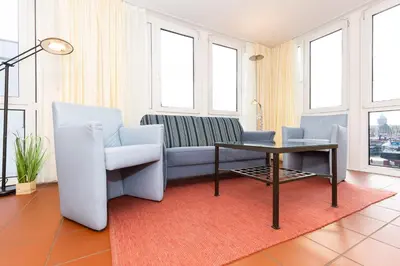 Ein Sitzbereich in der Unterkunft Marina 28-1
