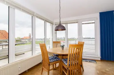 Ein Balkon oder eine Terrasse in der Unterkunft Seeterrassen 20