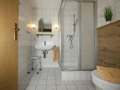 Ein Badezimmer in der Unterkunft Residenz Albatros Cuxhaven 3