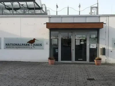Eine Fassade oder ein Eingang zu Fewo Dorumer Piratennest