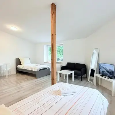 Monteurwohnung Brunsbüttel zentrale Lage mit Parkplatz & Schleusenblick