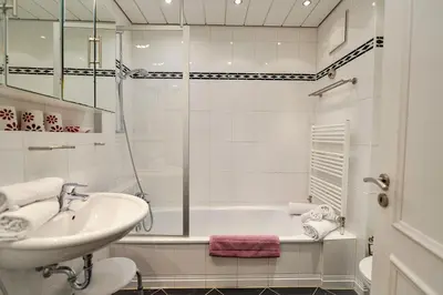 Ein Badezimmer in der Unterkunft Strandpalais PB16