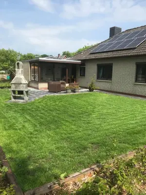 Ein Garten an der Unterkunft Ferienhaus am Heringskoop