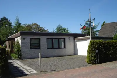 Das Gebäude in dem sich das Ferienhaus befindet