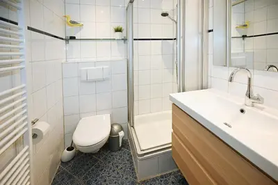 Ein Badezimmer in der Unterkunft Viktoriastraße 5 Nill 808