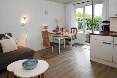 Küche/Küchenzeile in der Unterkunft Wohnung Pauline mit Strandkorb am Deich