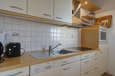 Küche/Küchenzeile in der Unterkunft Büsumer Hochhaus Wohnung In Lee