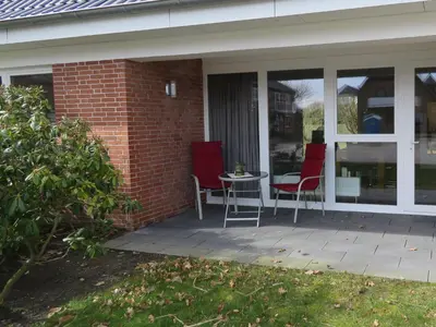 Ein Garten an der Unterkunft Haus zwischen den Deichen Wohnung 1