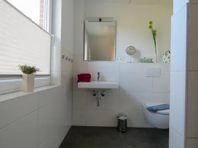 Ein Badezimmer in der Unterkunft Haus zwischen den Deichen Wohnung 2