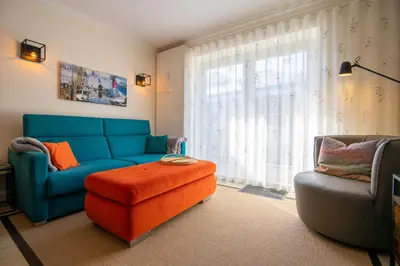 Ein Sitzbereich in der Unterkunft Hohenzollernpassage Wohnung Nordseeidyll